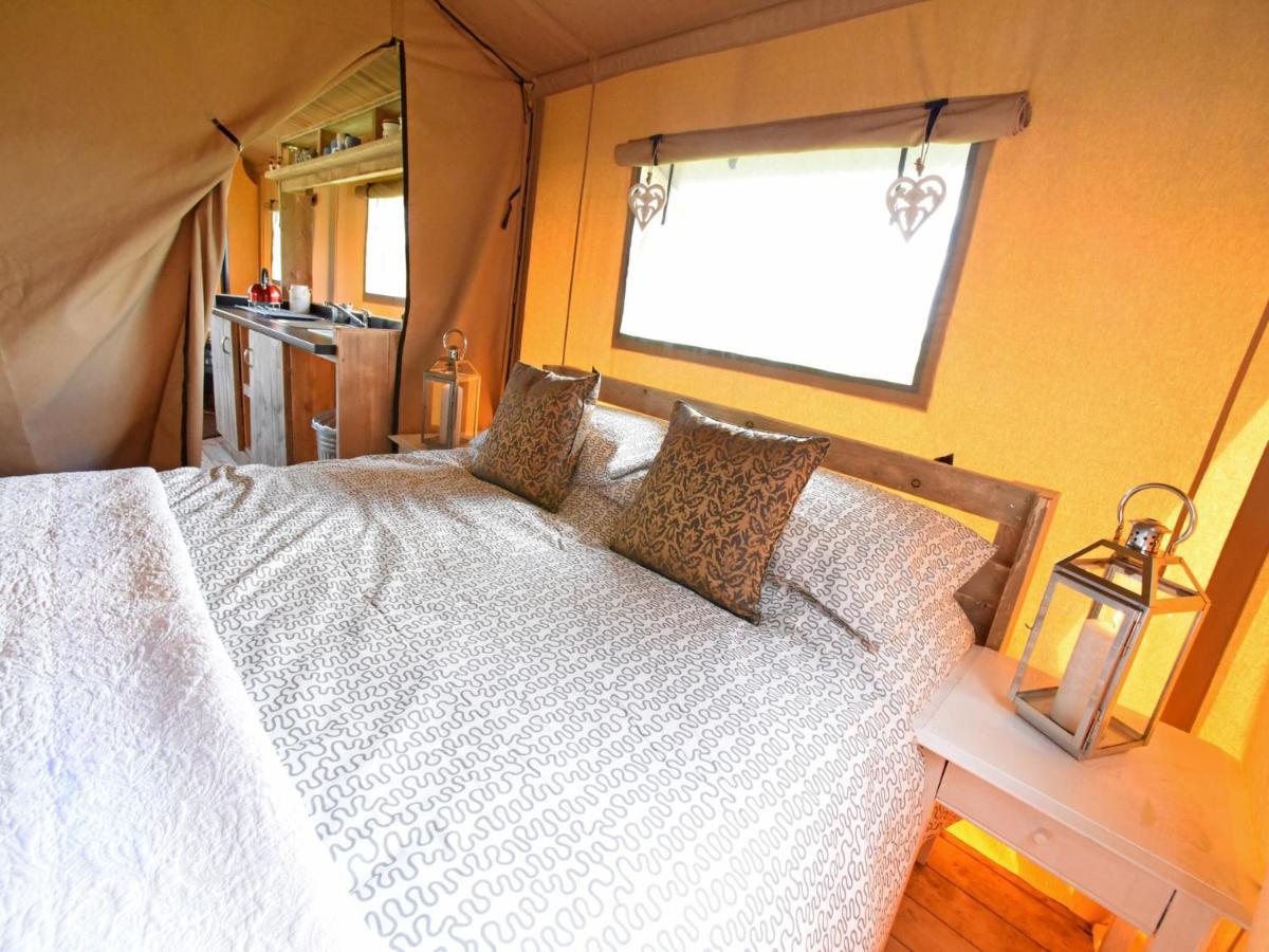 Carr'S Hill Luxury Safari Tents Denny ภายนอก รูปภาพ